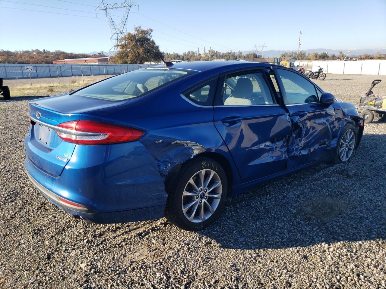 VIN 3FA6P0LU1HR344006 2017 FORD FUSION no.3