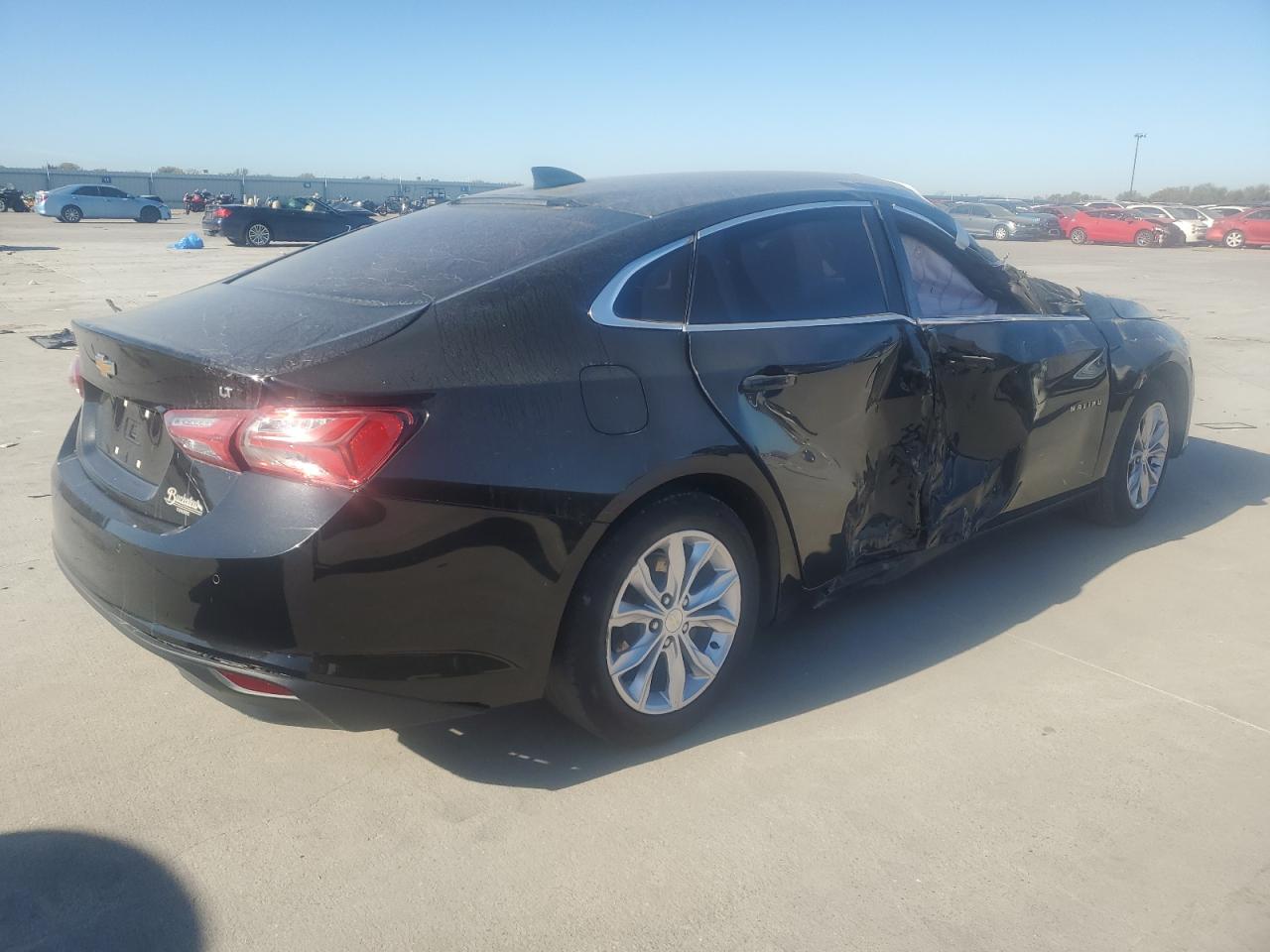 VIN 1G1ZD5ST3KF172144 2019 CHEVROLET MALIBU no.3