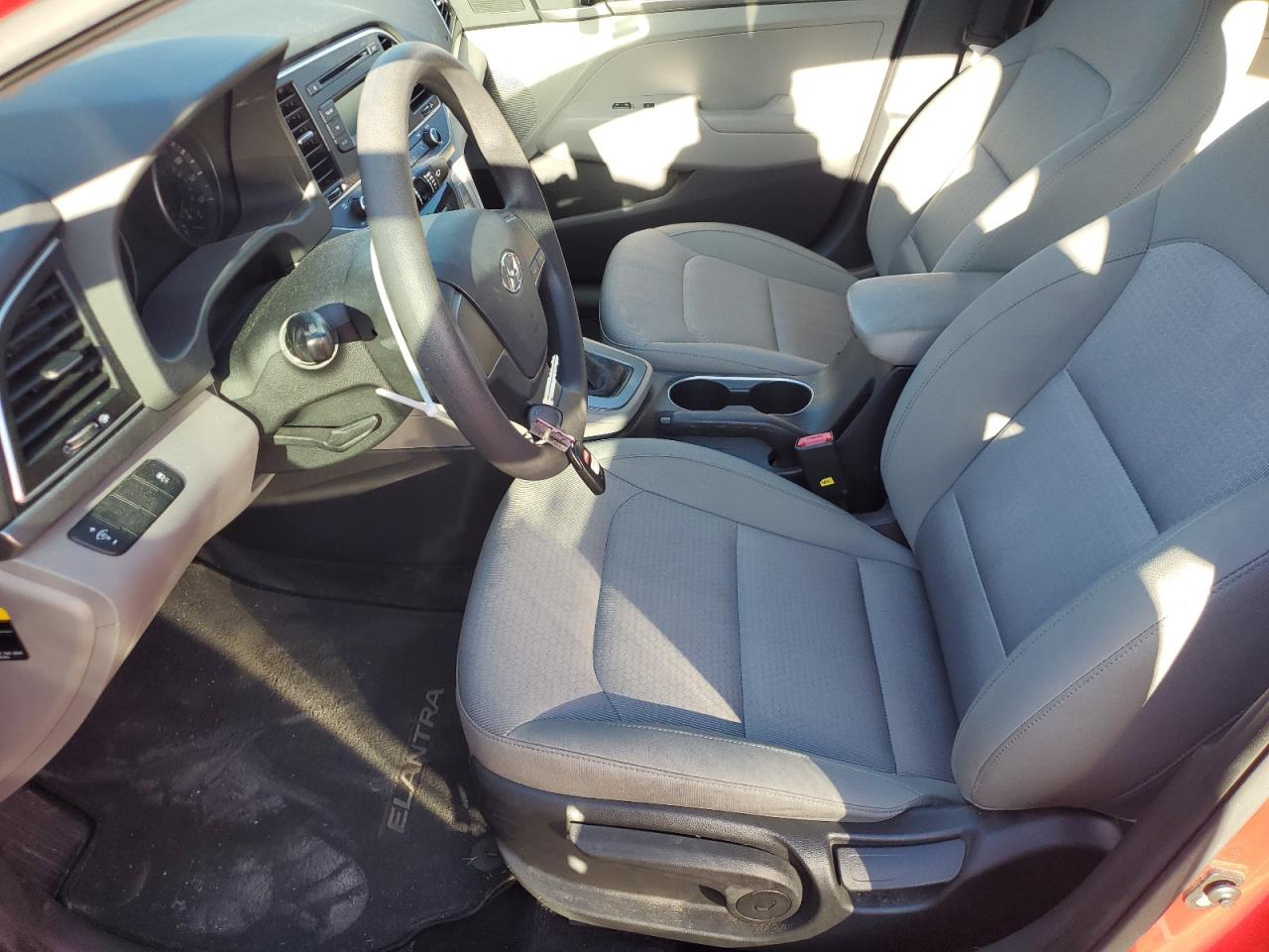 2017 Hyundai Elantra - Image 7