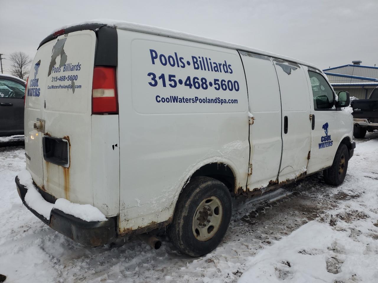 2009 Chevrolet Express - Image 3