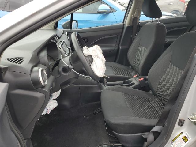  NISSAN VERSA 2020 Серебристый