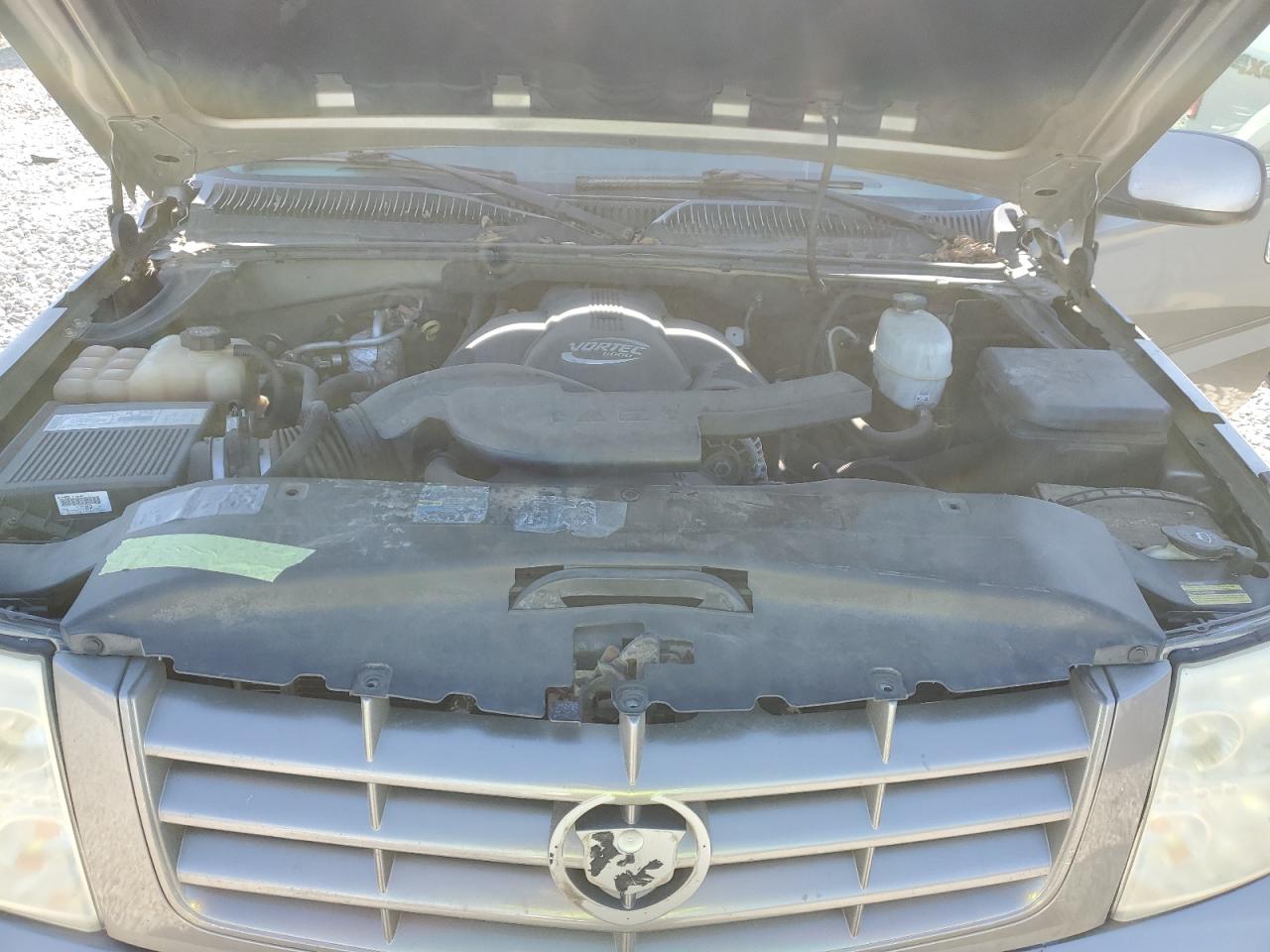 2003 Cadillac Escalade - Image 11