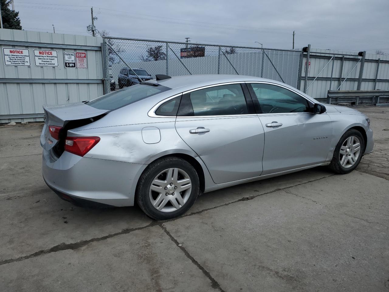 2017 Chevrolet Malibu - Image 3
