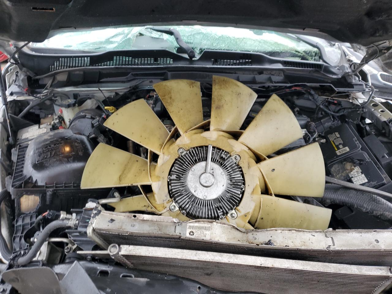 2016 RAM 2500 - Image 12
