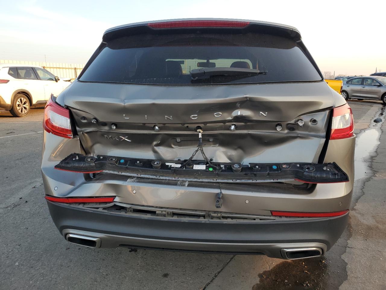 2017 Lincoln MKX - Image 6