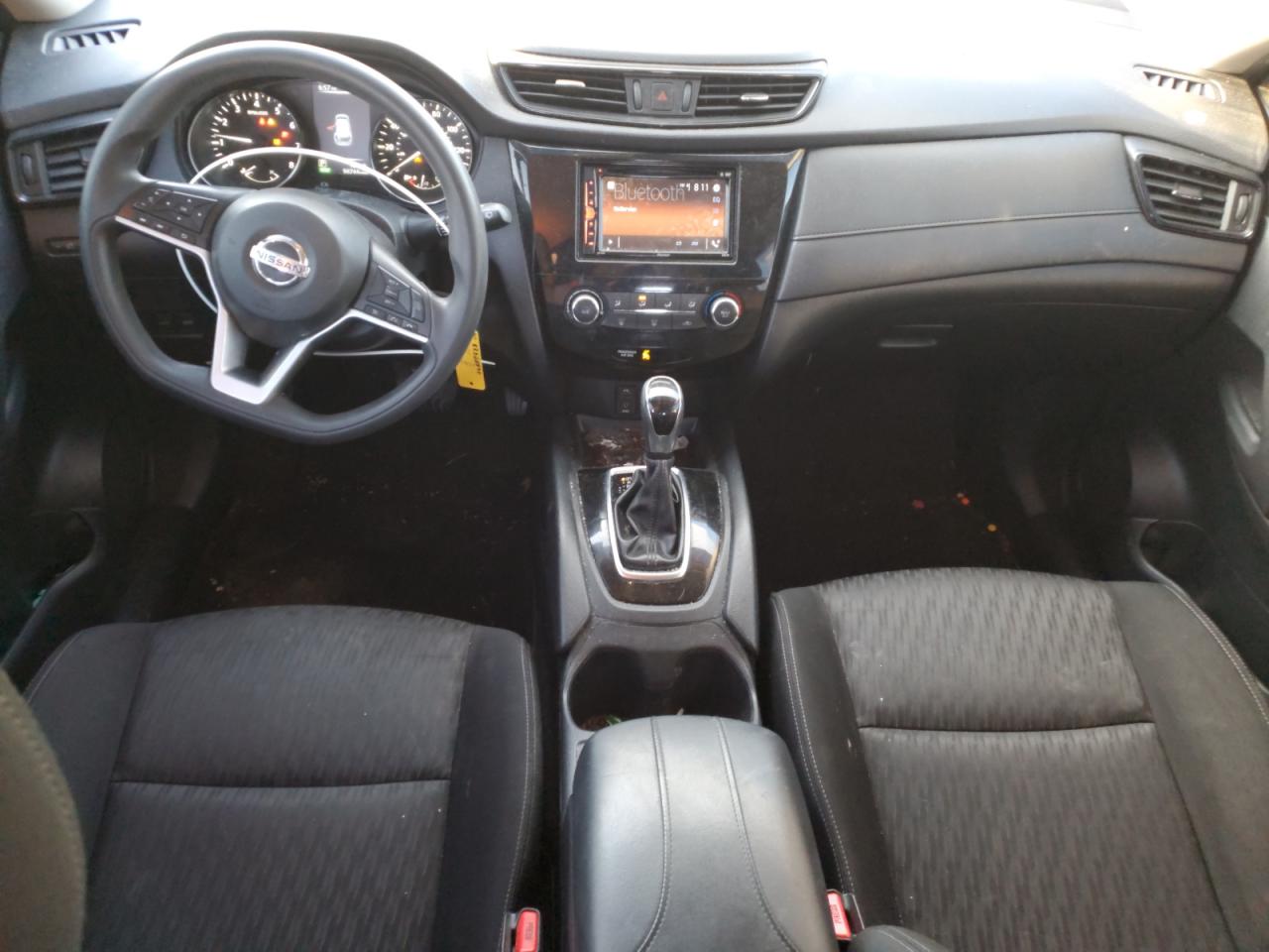 2017 Nissan Rogue - Image 8