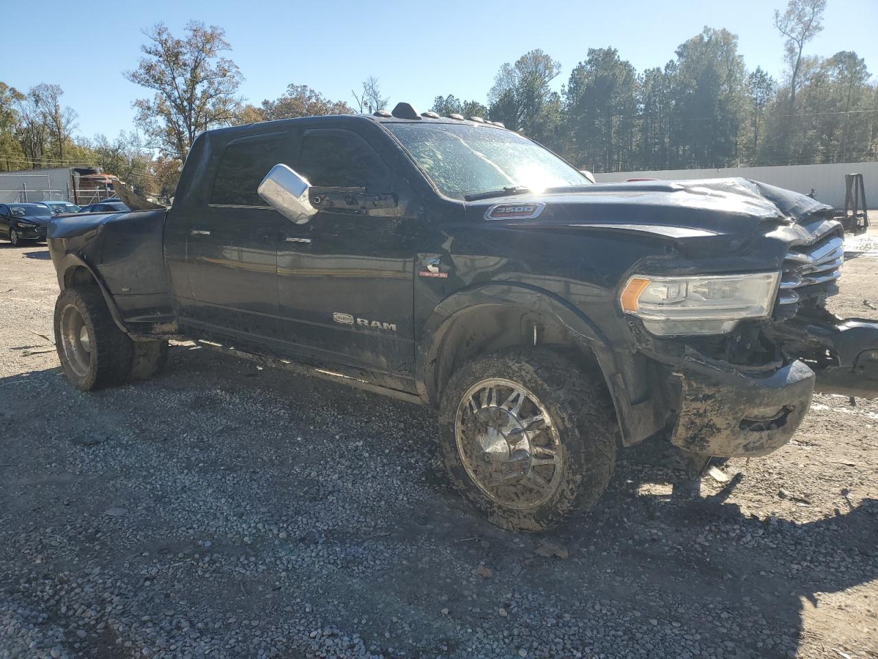 2019 RAM 3500 - Image 4