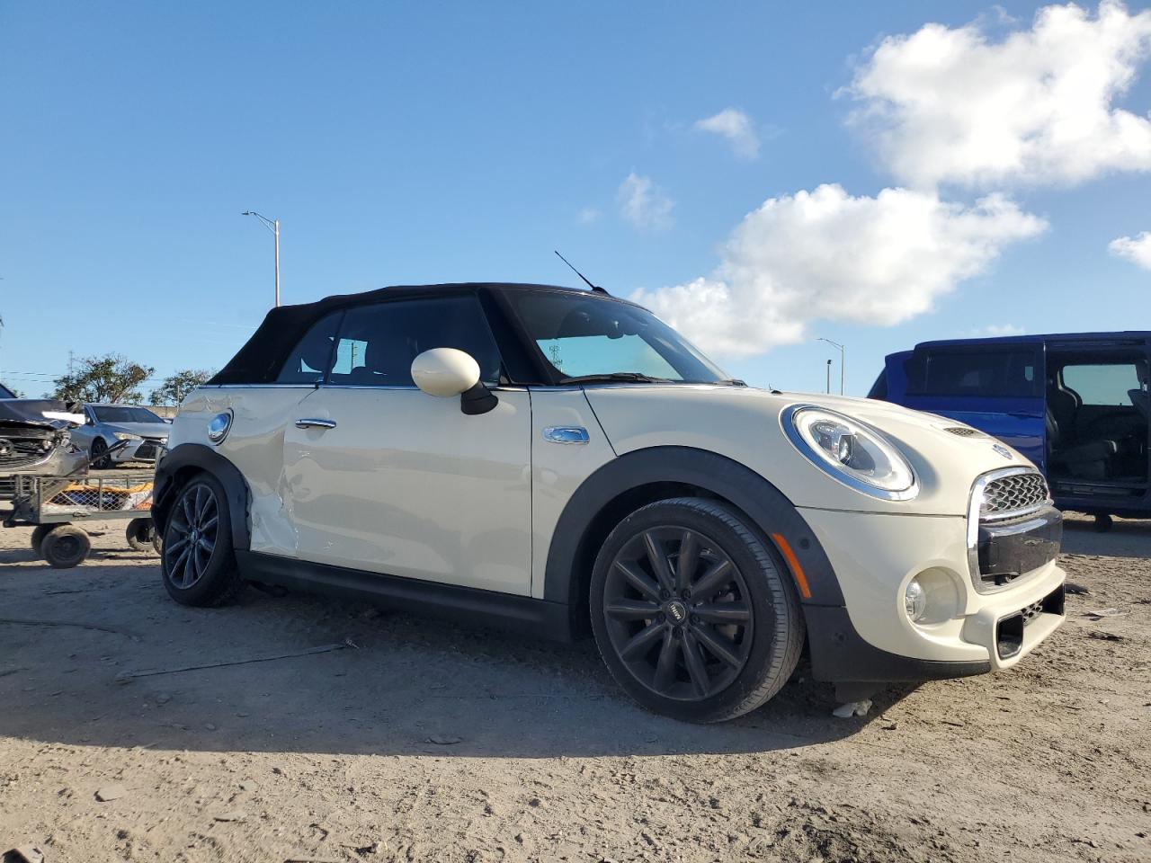 VIN WMWWG9C54J3E38540 2018 MINI COOPER no.4