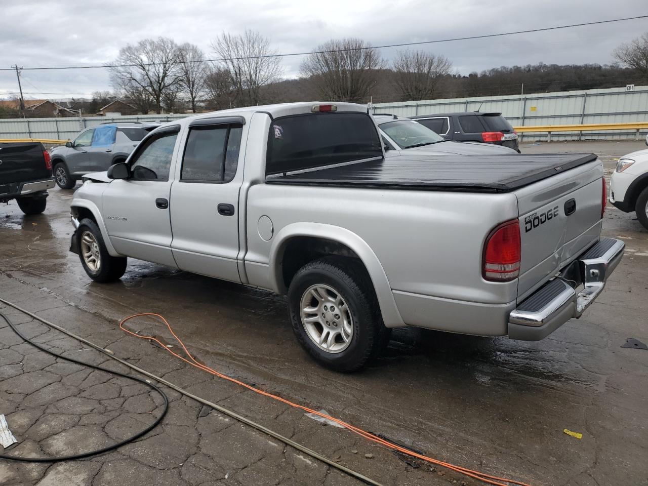 2002 Dodge Dakota - Image 2