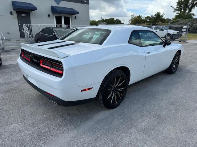  DODGE CHALLENGER 2019 White