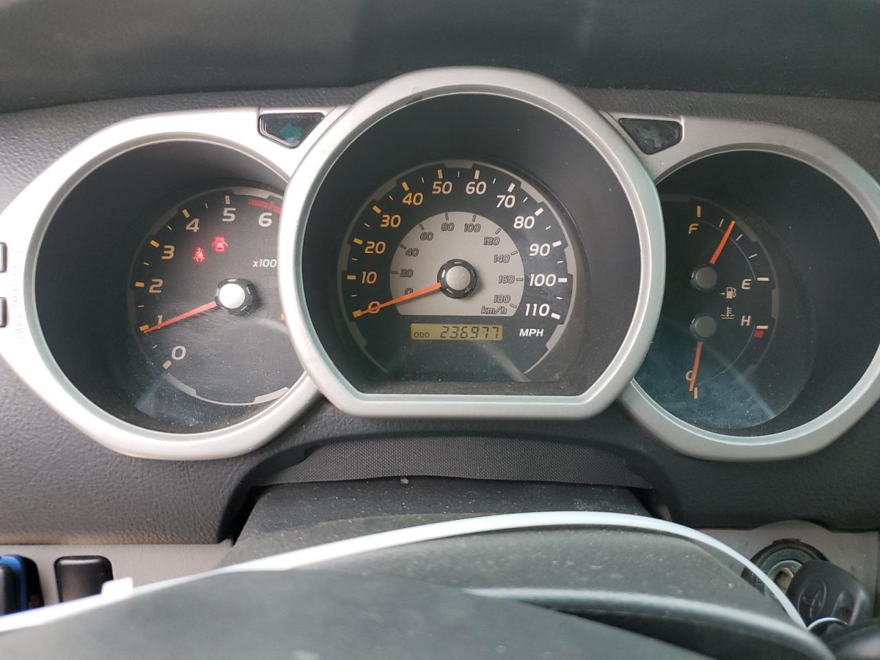 2005 Toyota 4Runner - Image 9