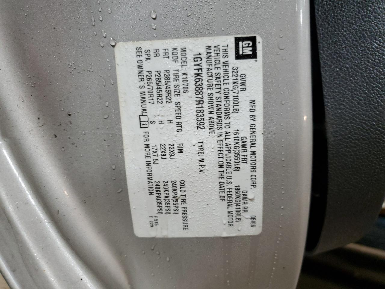 2007 Cadillac Escalade - Image 13