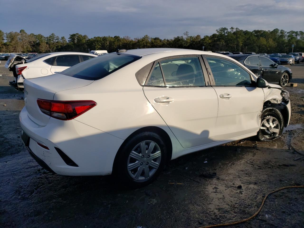 2023 Kia Rio - Image 3