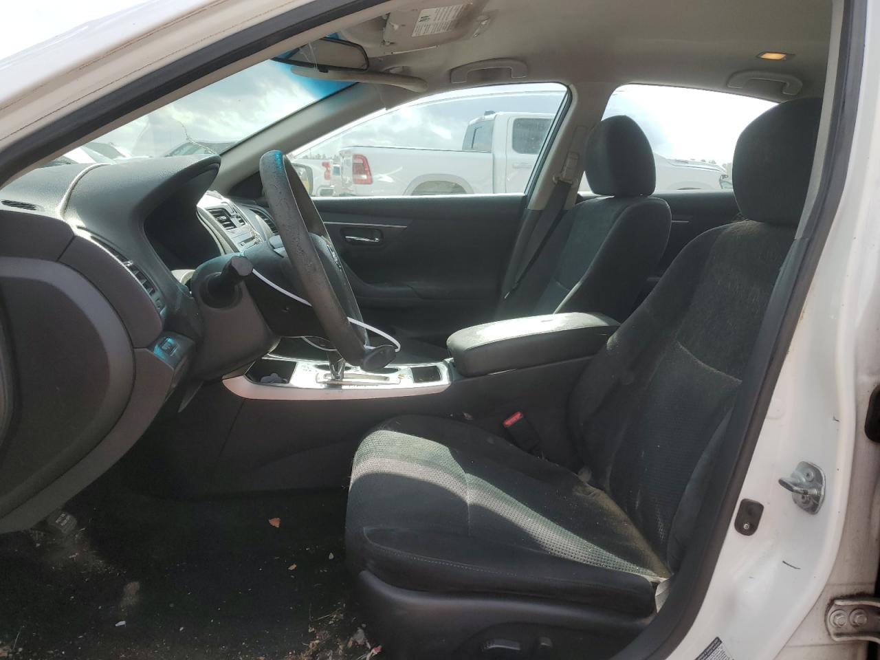 2015 Nissan Altima - Image 7