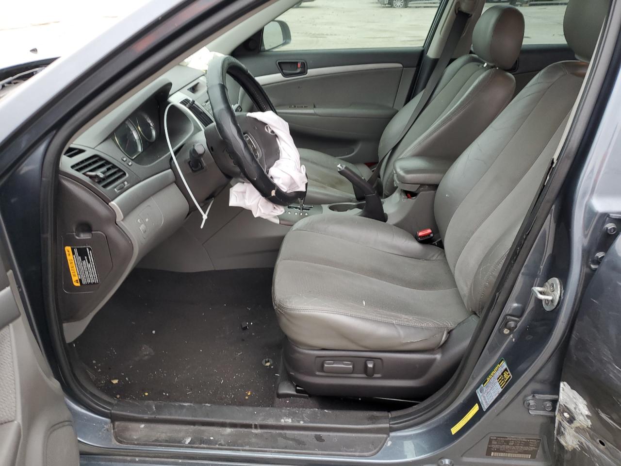 2009 Hyundai Sonata - Image 7