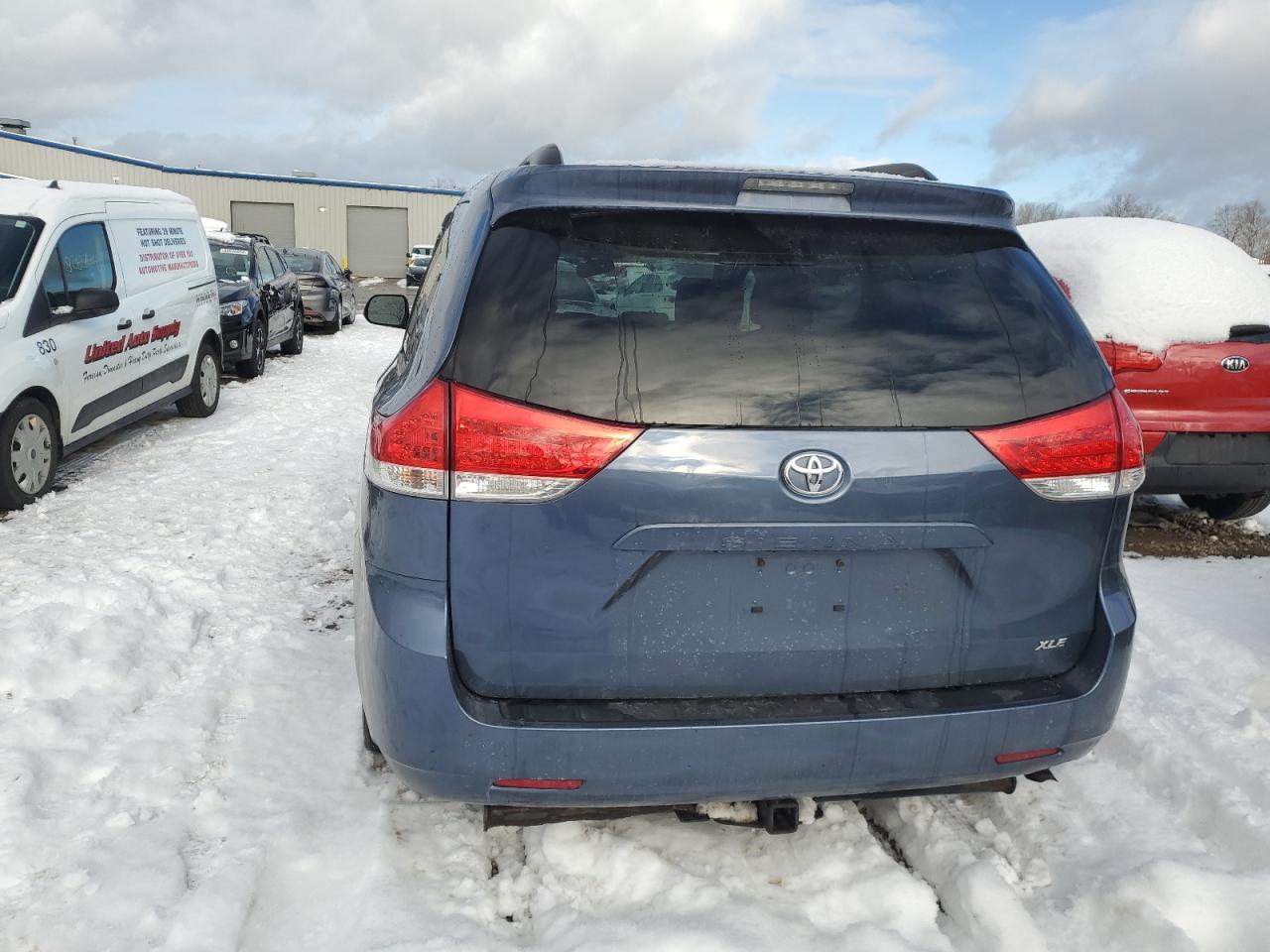 VIN 5TDYK3DC5DS402411 2013 TOYOTA All Models no.6