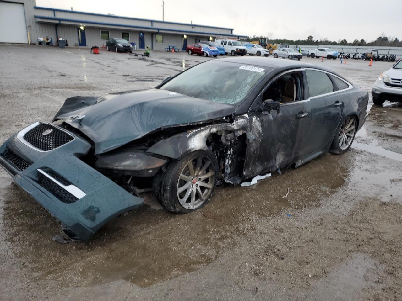 2017 Jaguar XJ - Image 1