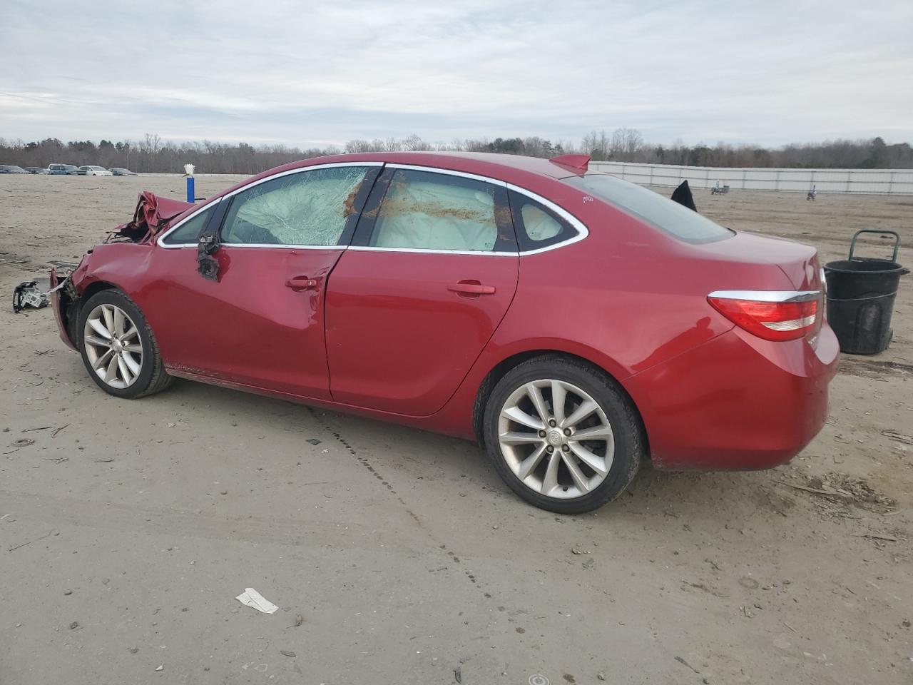 VIN 1G4PR5SK2G4101040 2016 BUICK VERANO no.2