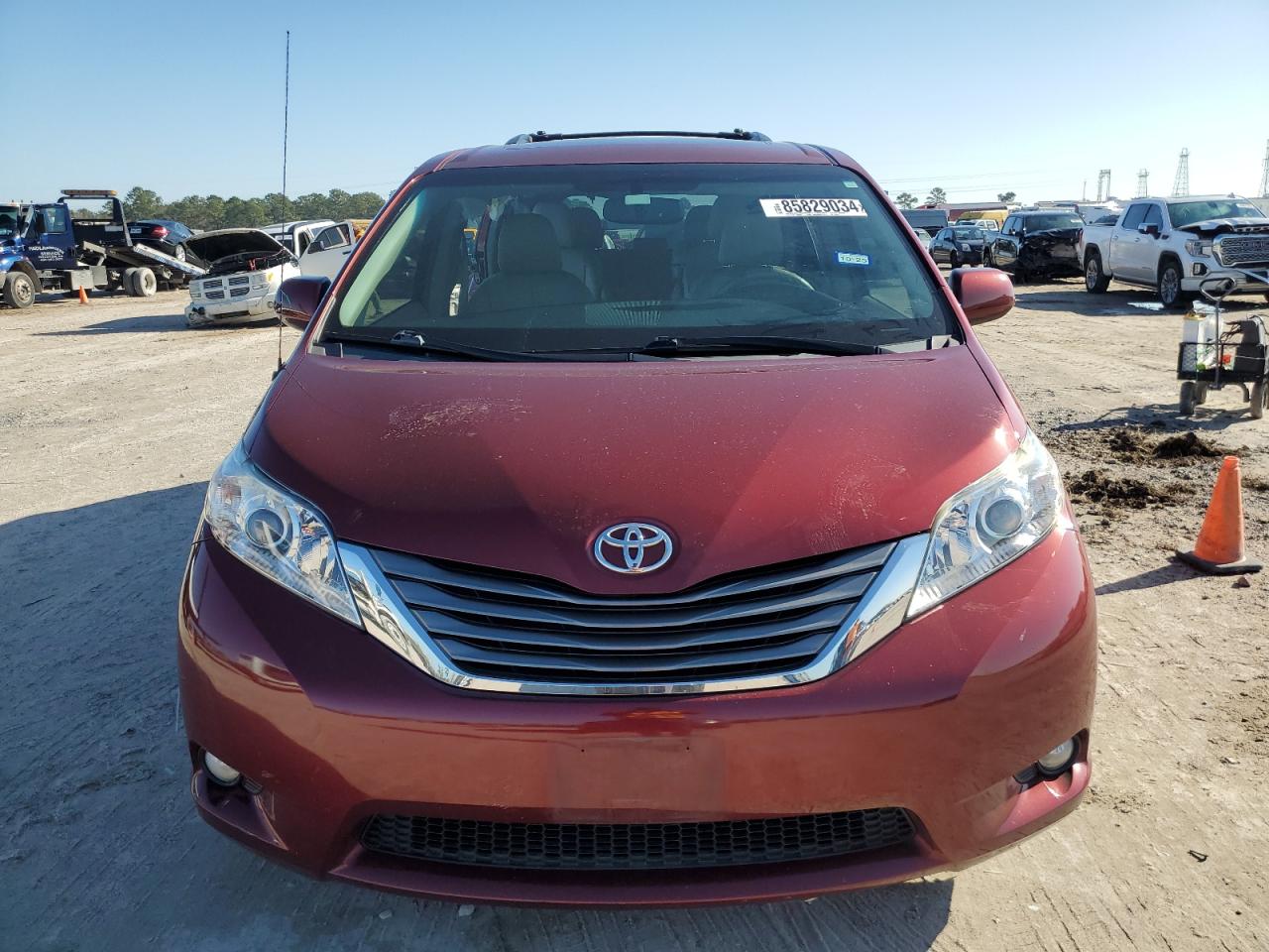 VIN 5TDYK3DC5ES418335 2014 TOYOTA All Models no.5