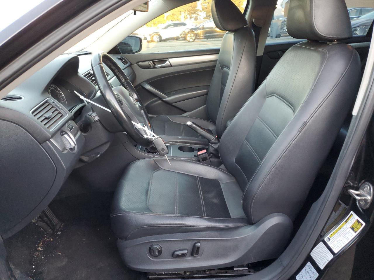 2015 Volkswagen Passat - Image 7