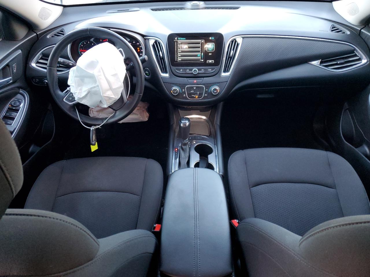 2018 Chevrolet Malibu - Image 8