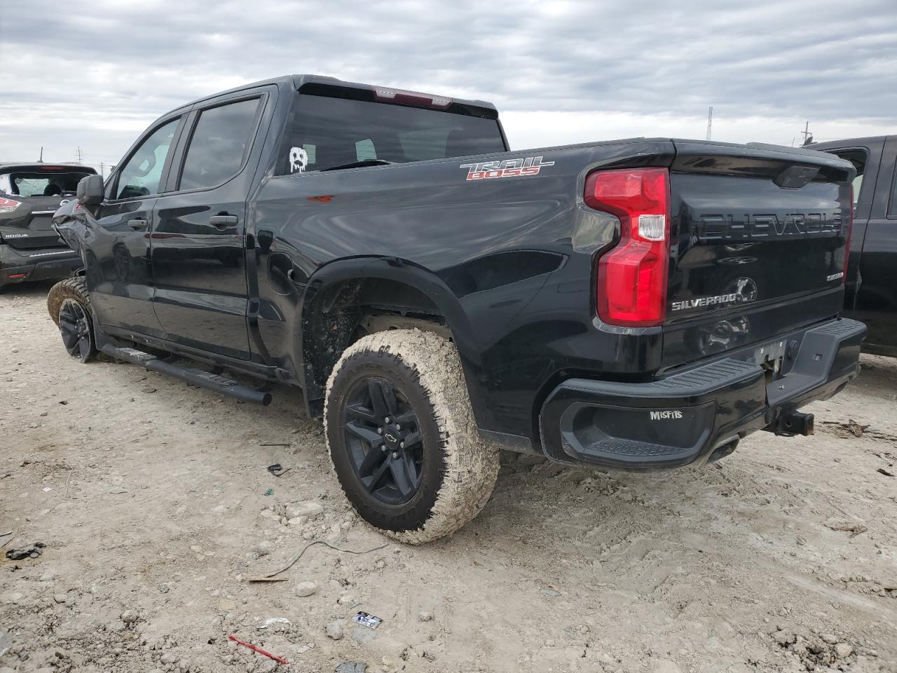 2019 Chevrolet Silverado - Image 2