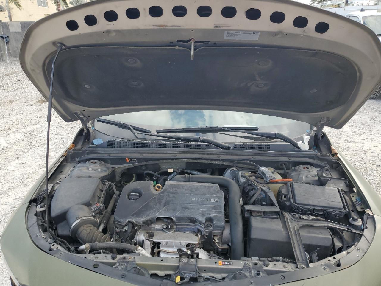 2018 Chevrolet Malibu - Image 11