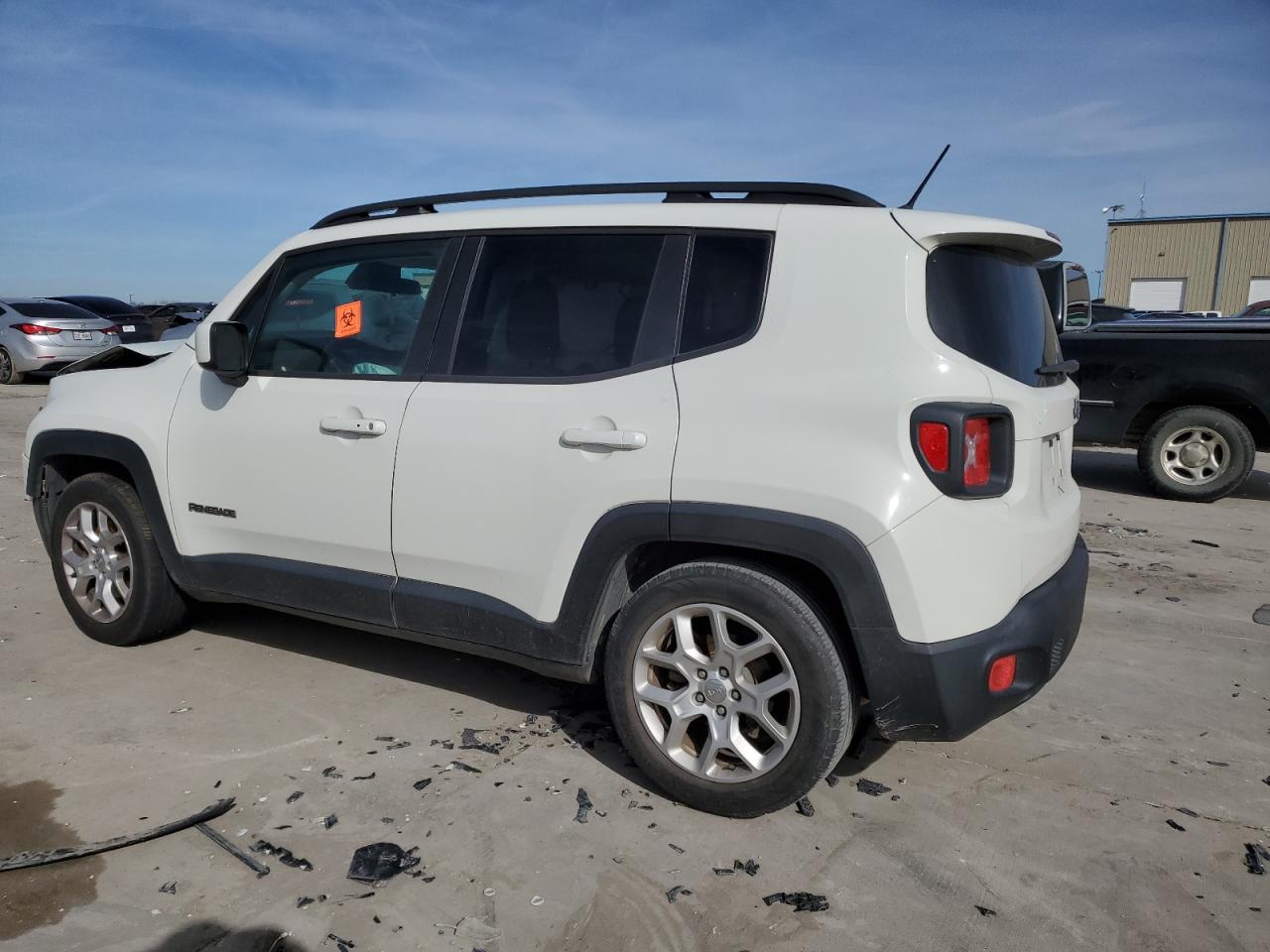 VIN ZACCJABT7GPC67230 2016 JEEP RENEGADE no.2