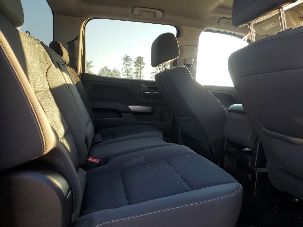 2018 Chevrolet Silverado - Image 11