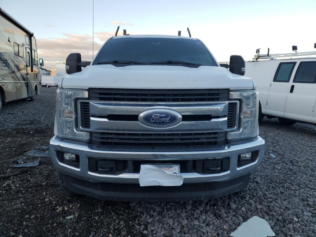 2017 Ford F250 - Image 5
