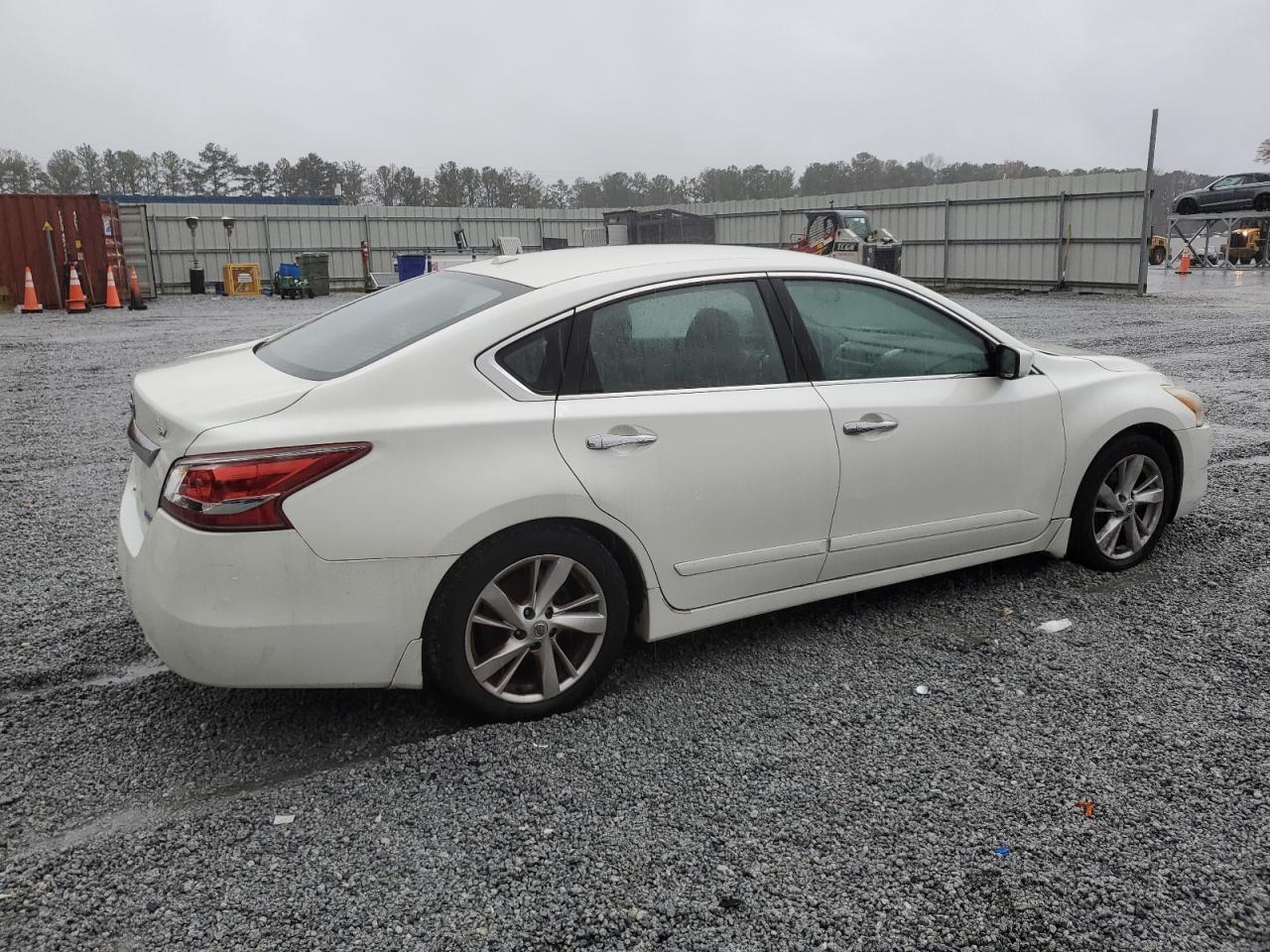 2013 Nissan Altima - Image 3