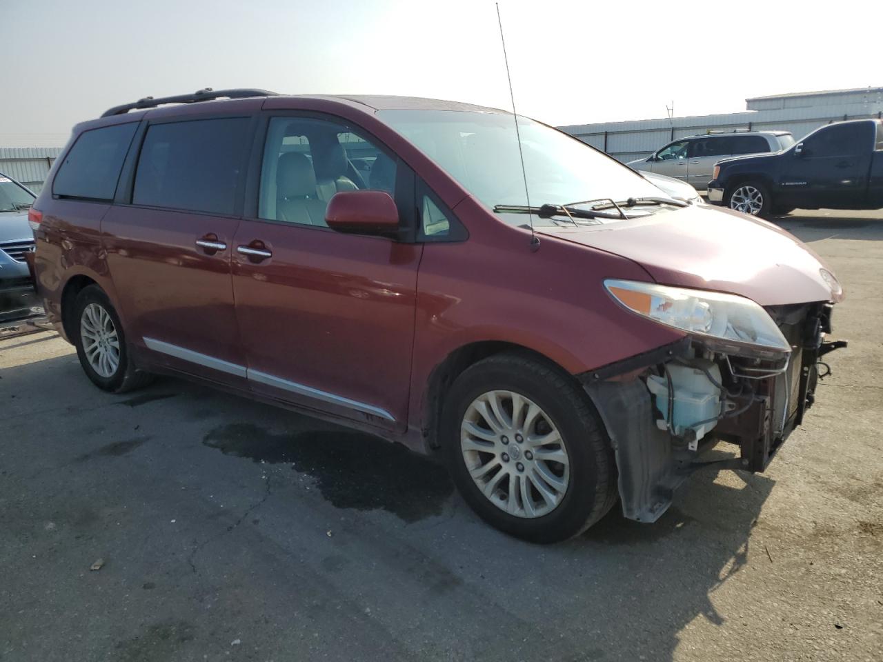 2012 Toyota Sienna - Image 4