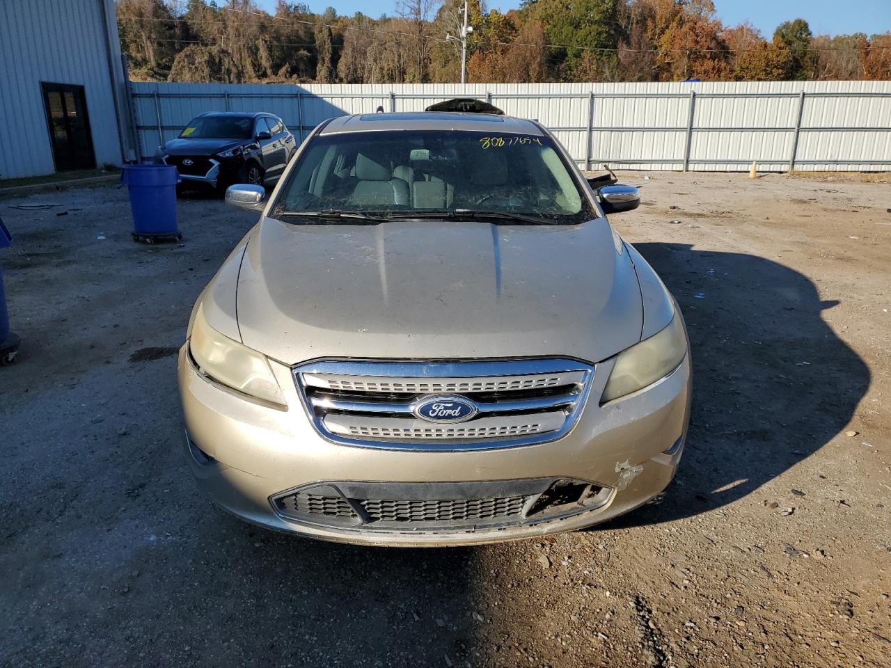 2010 Ford Taurus - Image 5