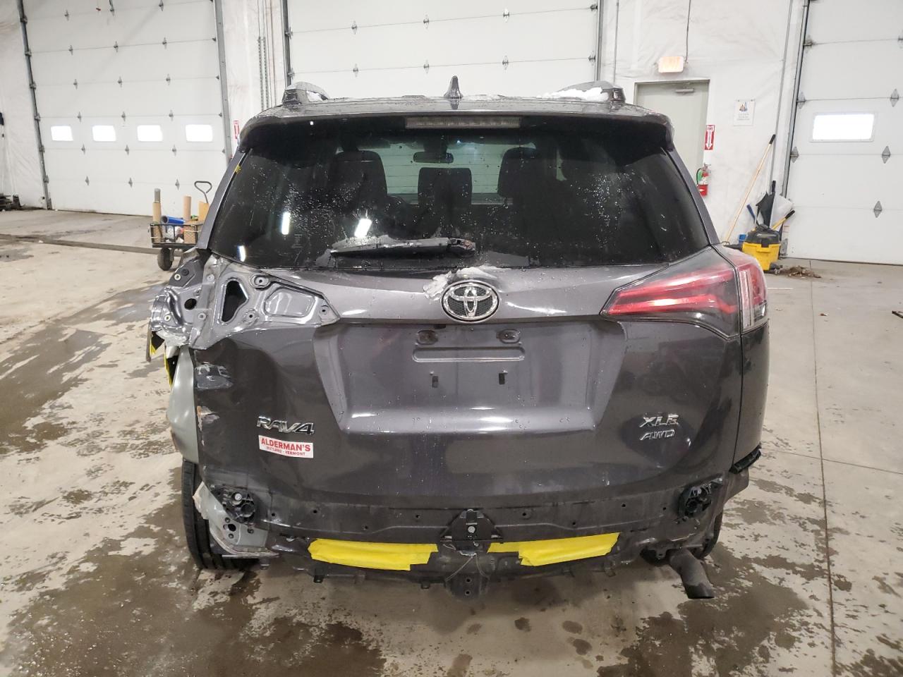 VIN JTMRFREV0HJ147228 2017 TOYOTA RAV4 no.6