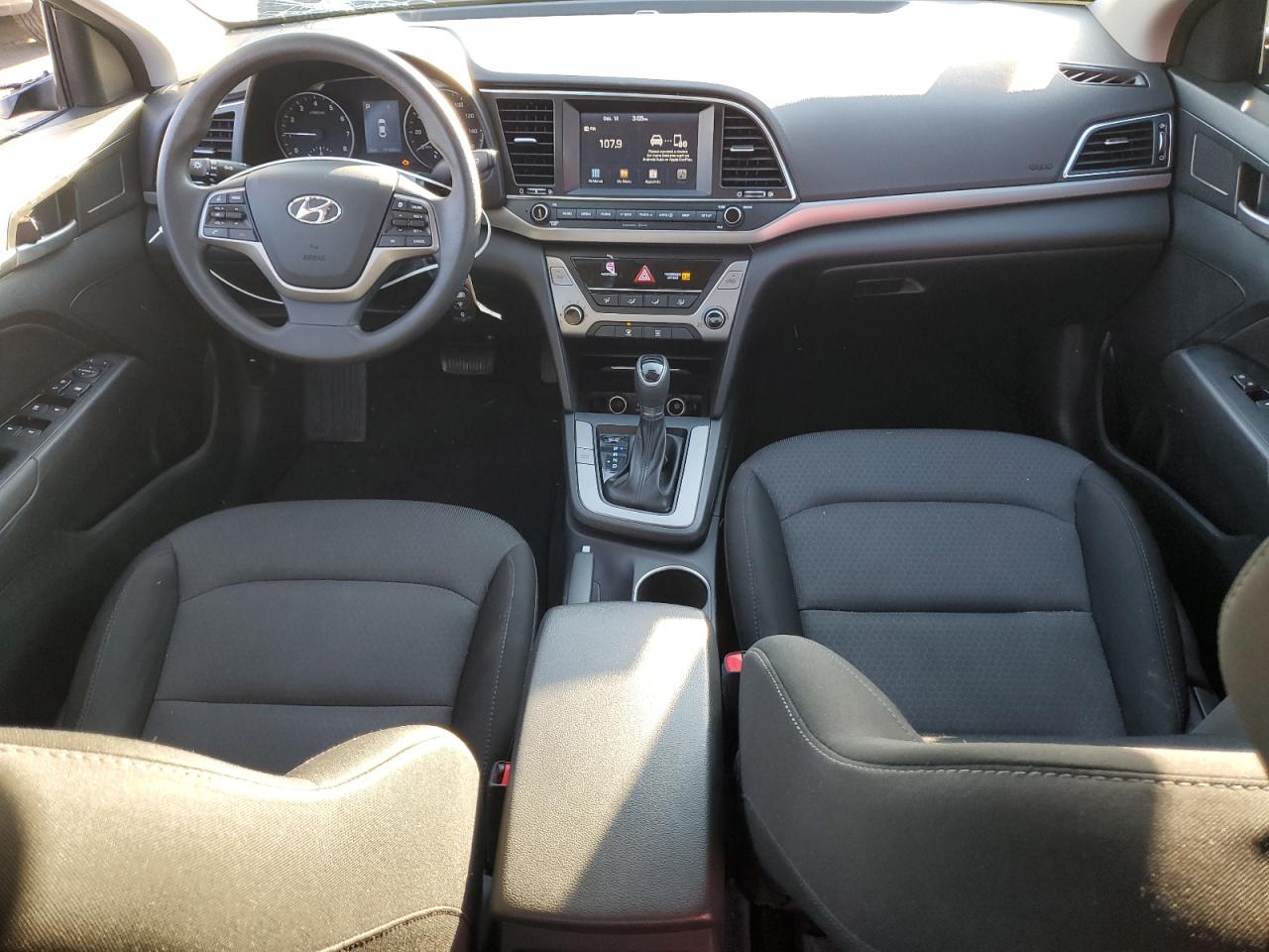 2018 Hyundai Elantra - Image 8