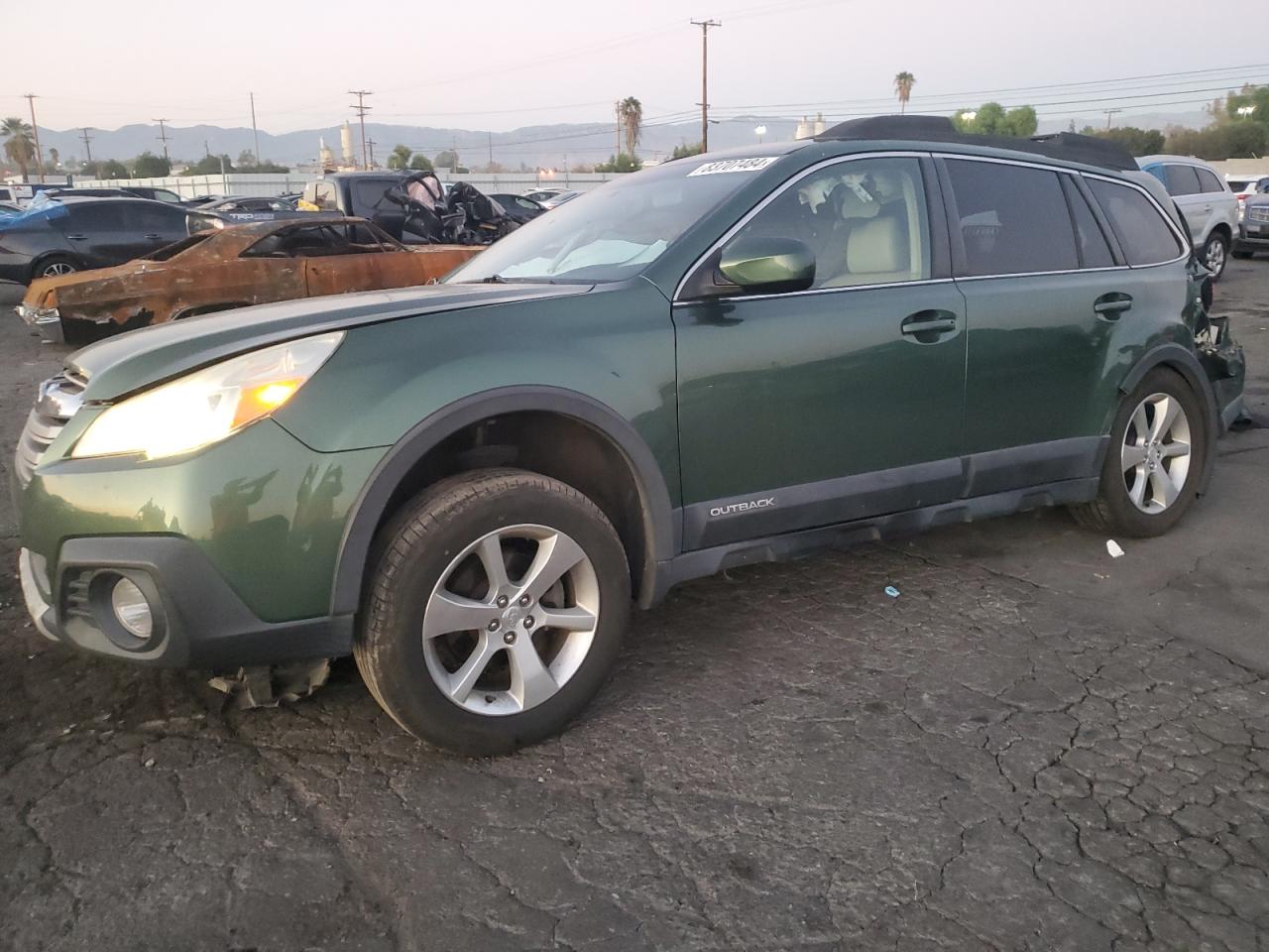 2013 SUBARU OUTBACK