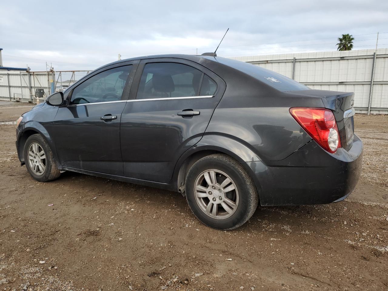 VIN 1G1JC5SH0G4136765 2016 CHEVROLET SONIC no.2