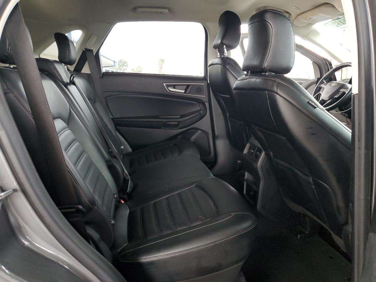 2023 Ford Edge - Image 11