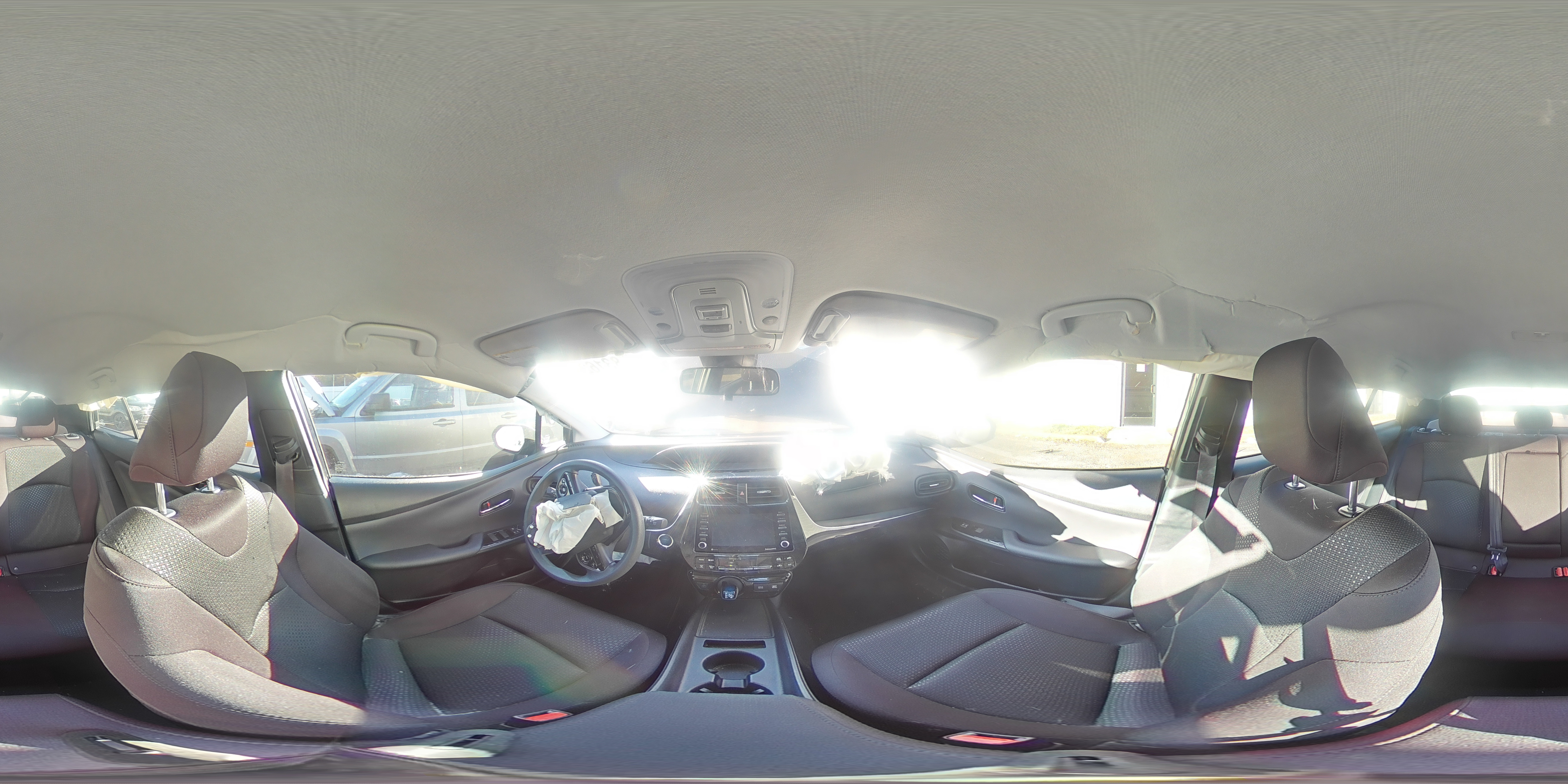 2021 Toyota Prius - Image 13