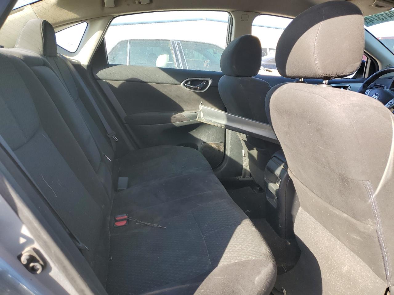 2014 Nissan Sentra - Image 10