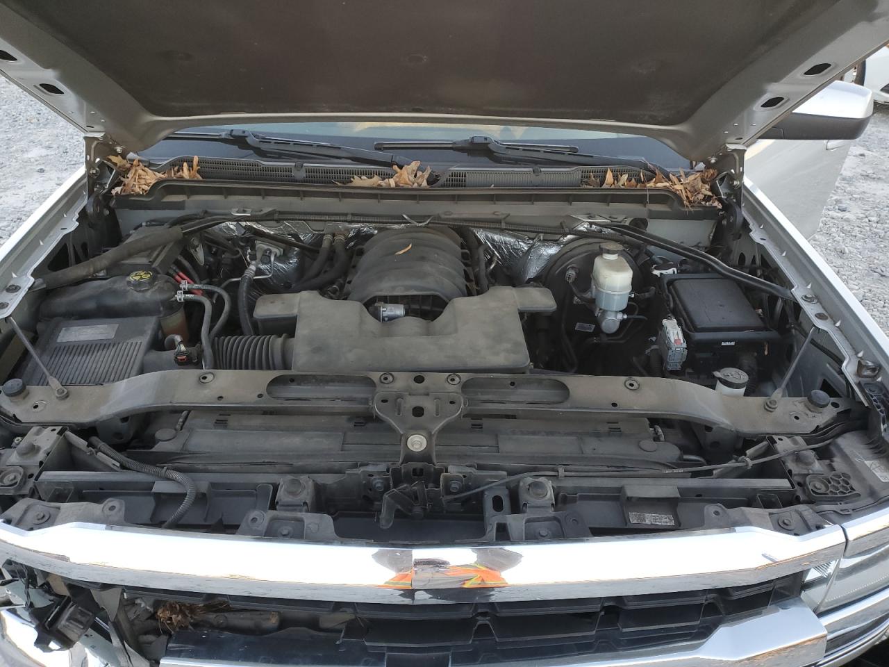 2016 Chevrolet Silverado - Image 11
