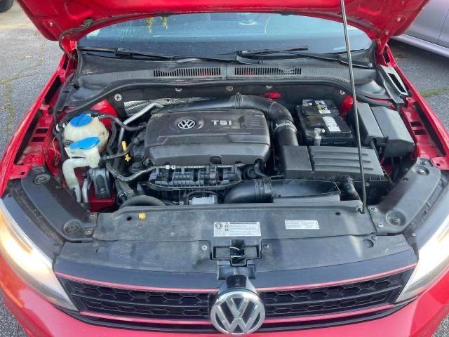 Sedans VOLKSWAGEN JETTA 2015 Red