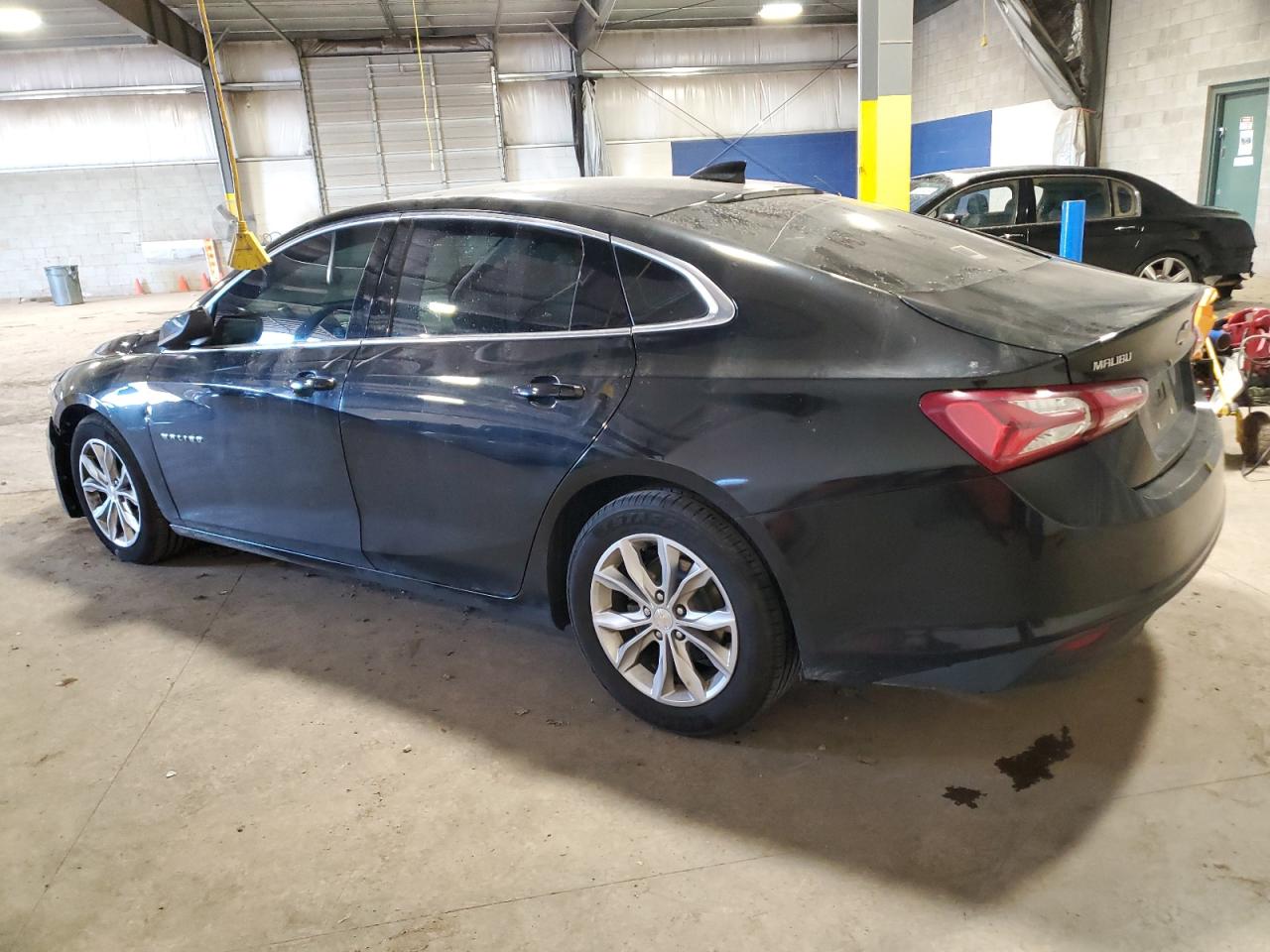 2021 Chevrolet Malibu - Image 2
