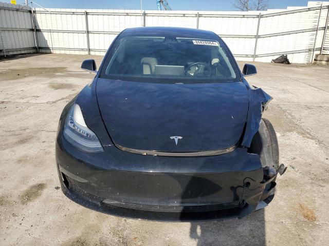  TESLA MODEL 3 2018 Черный