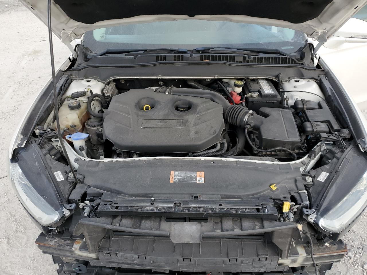 2016 Ford Fusion - Image 11