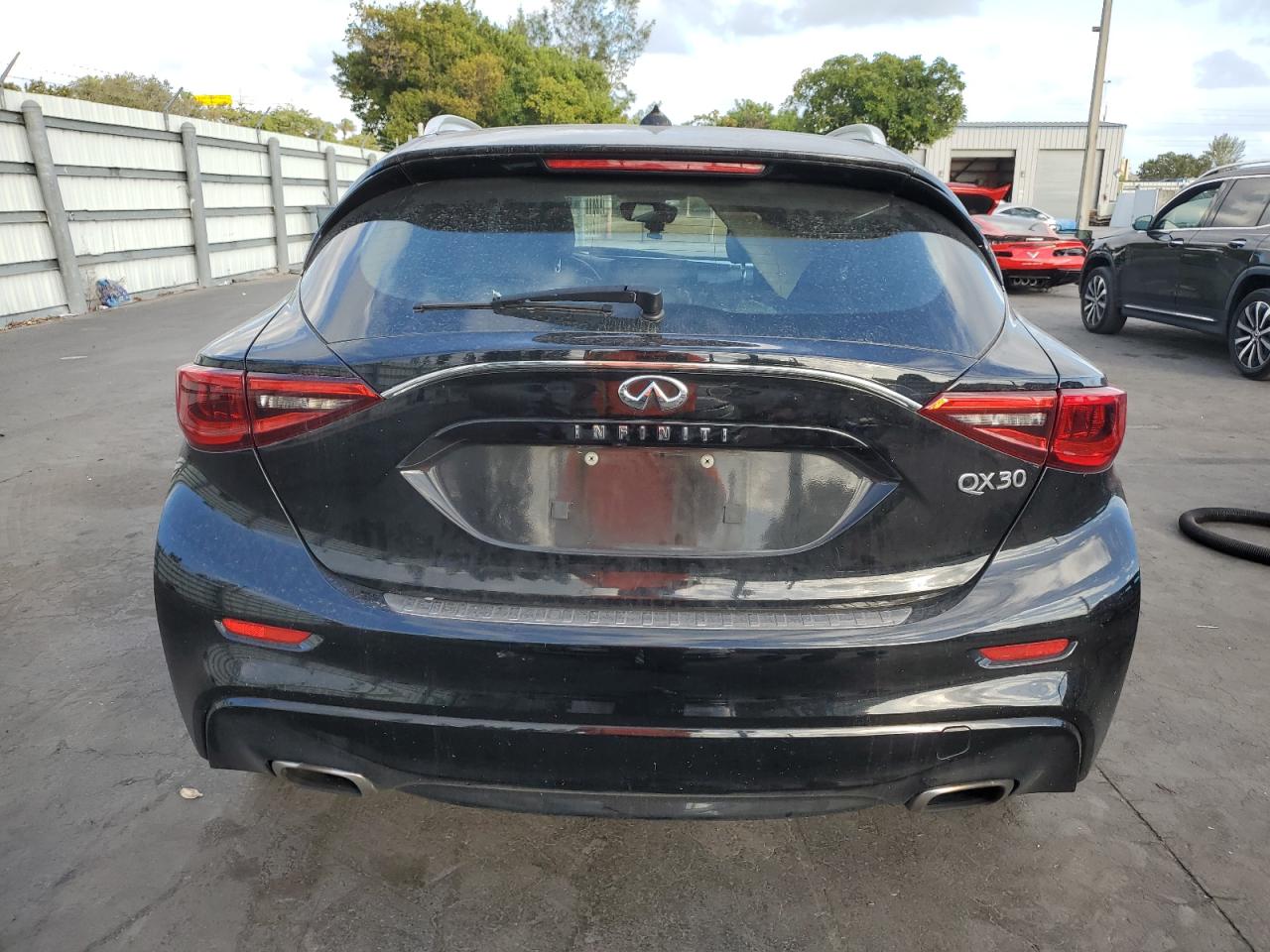 2018 Infiniti QX30 - Image 6