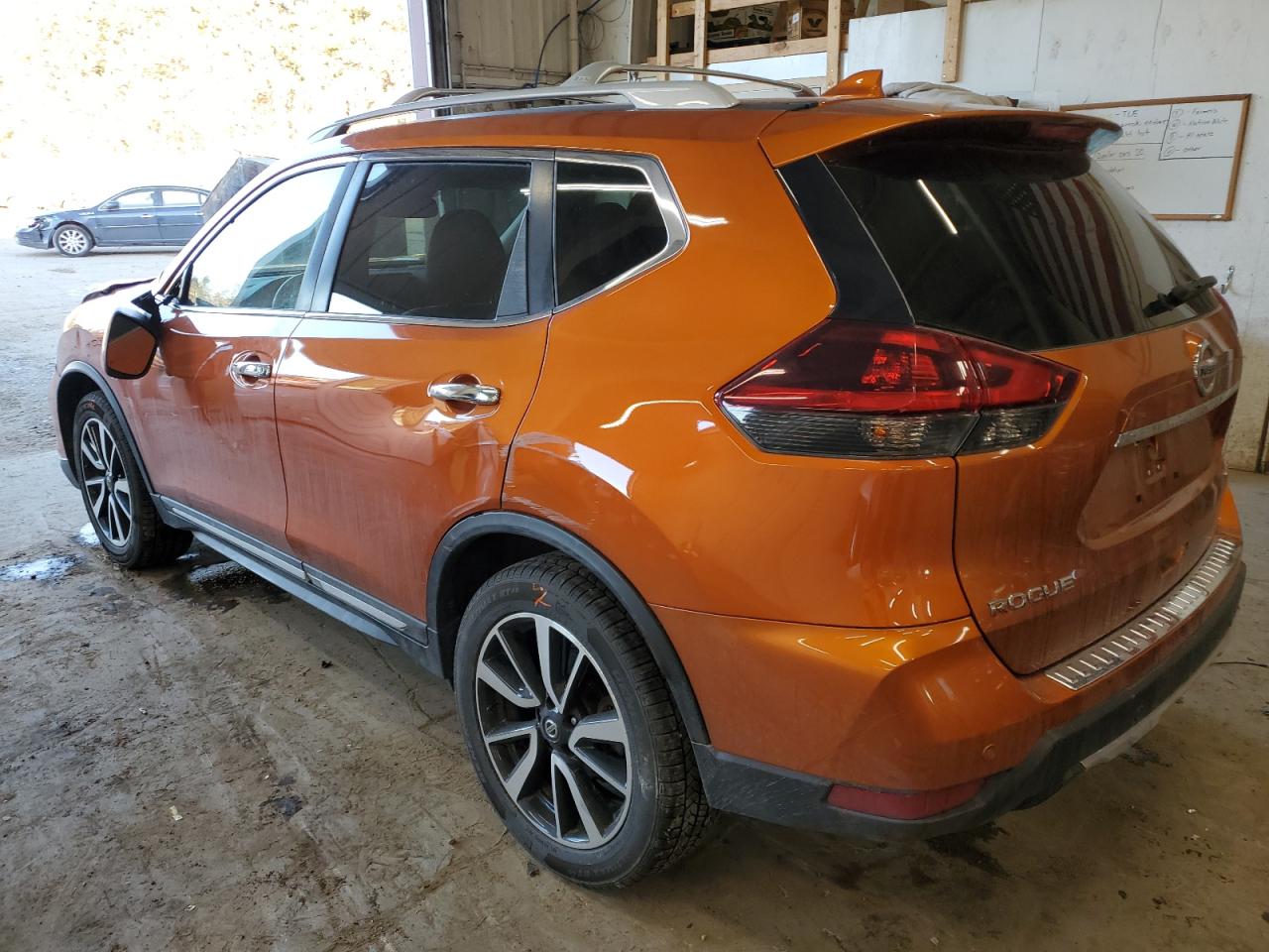 2019 Nissan Rogue - Image 2
