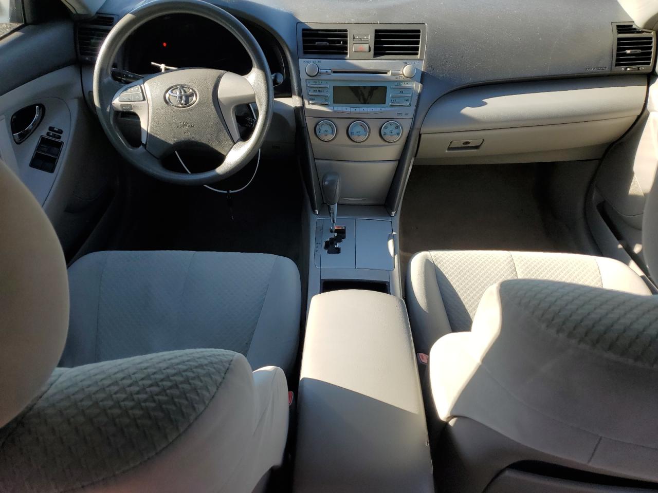 2009 Toyota Camry - Image 8