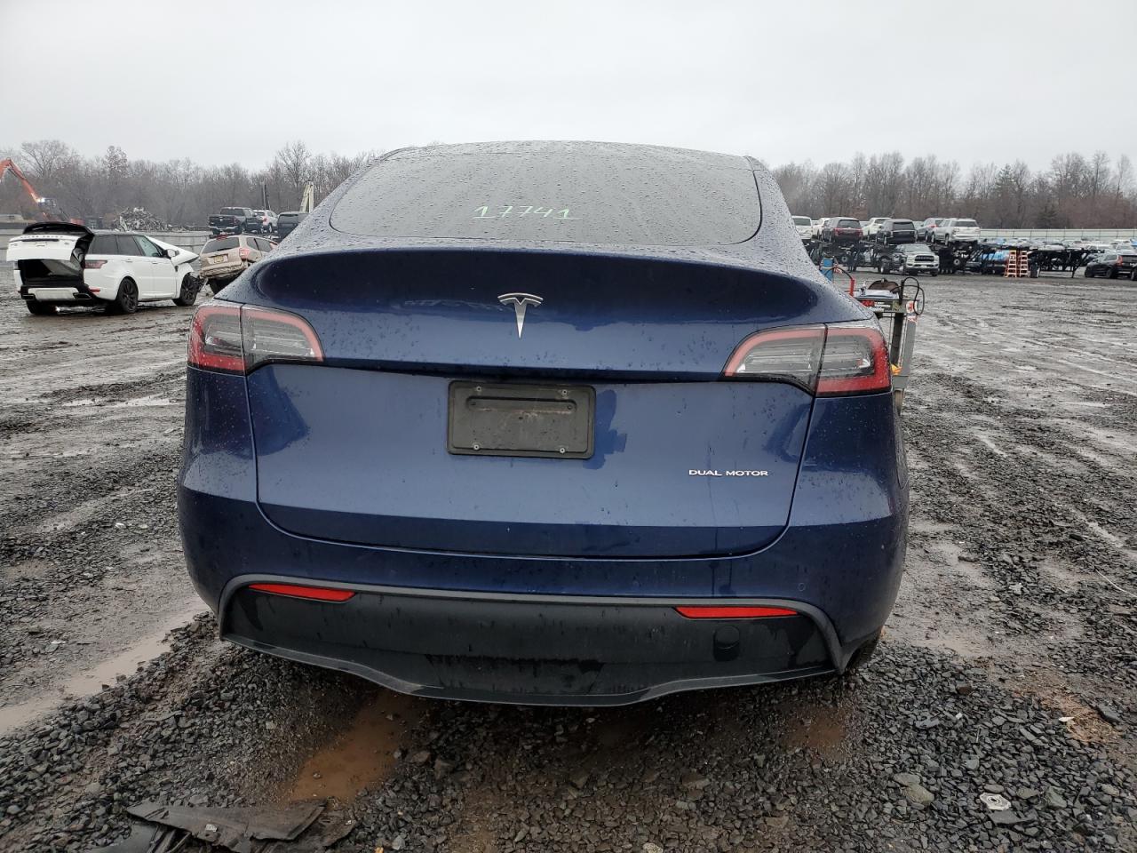 2022 Tesla Model Y VIN: 7SAYGDEE6NF372173 Lot: 83652804