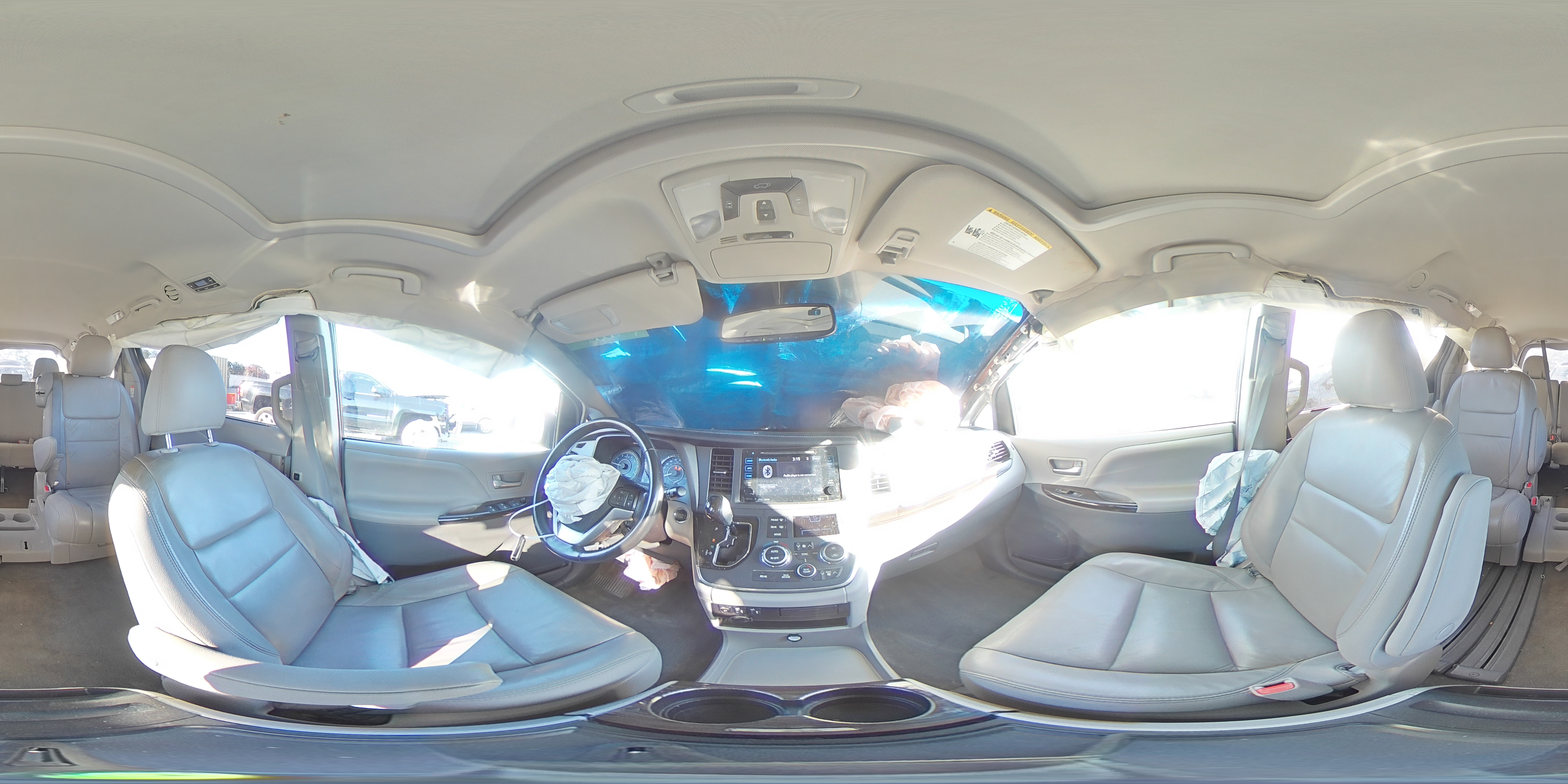 2016 Toyota Sienna - Image 15